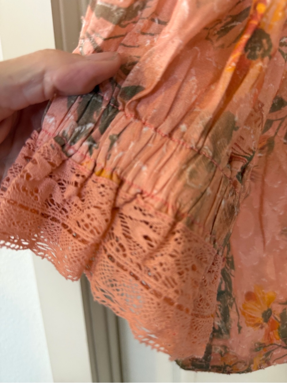 Pilcro Peach Floral Paisley Smocked-Neck Blouse Hobo Flowy 100% cotton sz L - Picture 5 of 9